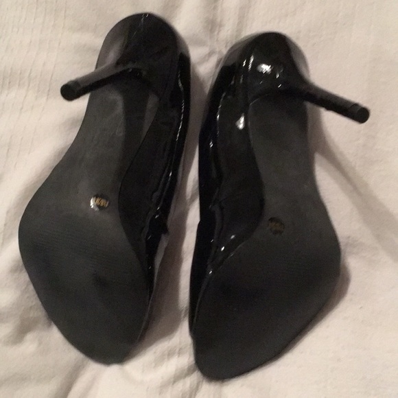 BCBG patten shoes - Picture 4 of 5